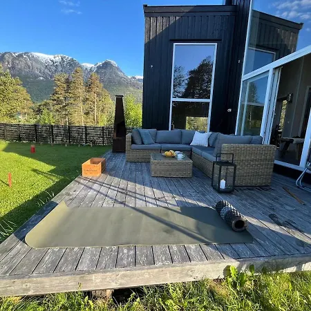 Exclusive Designer - Panoramic Mountain View * Voss